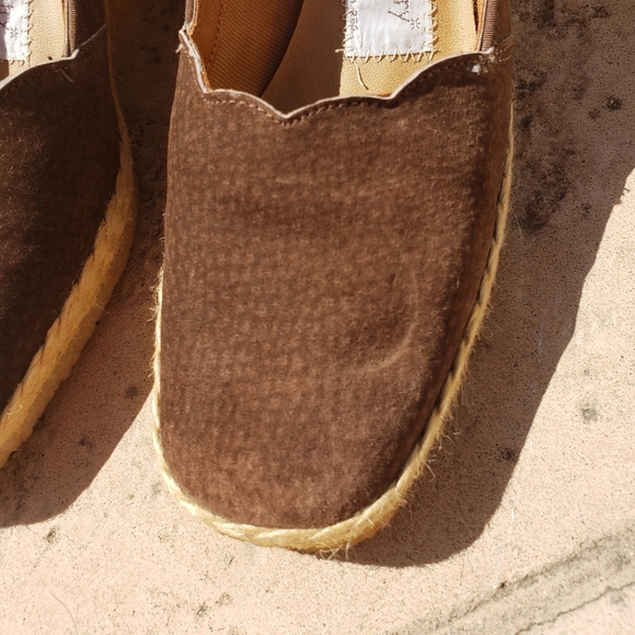 Town & Country Wedge Espadrilles Tan Leather New 8.5 Narrow - Picture 3 of 11